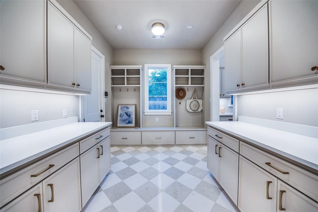 3935 Hawick Lane Dallas, TX 75220 - Photo 11 of 31