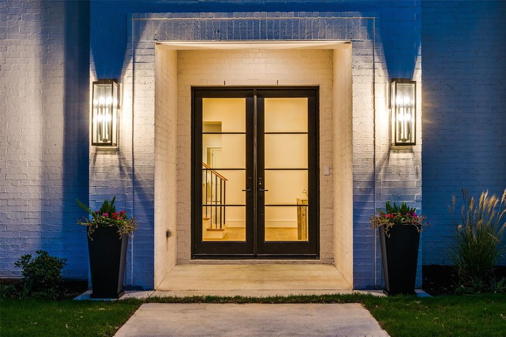 3935 Hawick Lane Dallas, TX 75220 - Photo 3 of 31