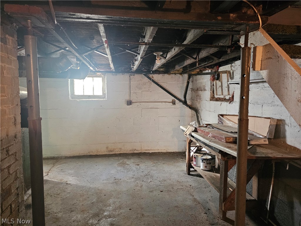 633 Riley Avenue East Liverpool, OH 43920 - Photo 19 of 21 View of basement