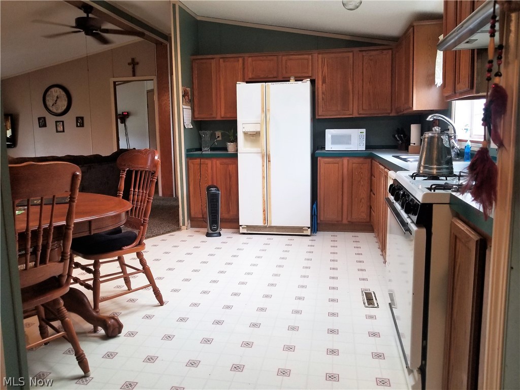 2927 Sheffield Road Ashtabula, OH 44004 - Photo 11 of 19
