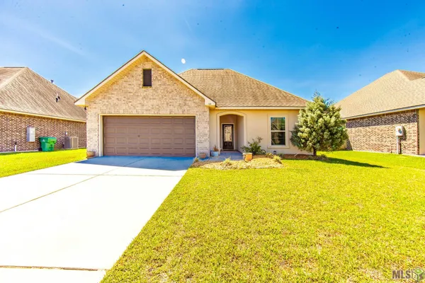 $259,500 | 131 Cesare Drive, Thibodaux, LA 70301