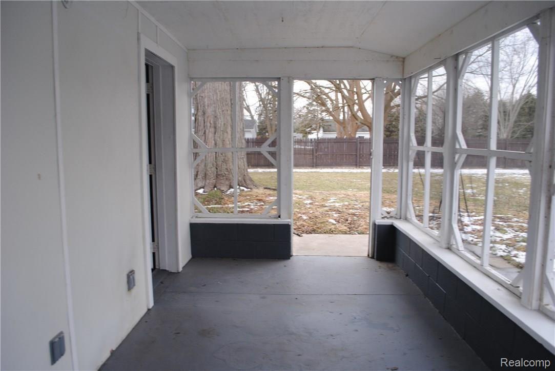 13847 Laplaisance Road Monroe, MI 48161 - Photo 28 of 33 DSC_0286.JPG