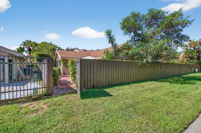 $4,500 | 7745 Stanway Place, Boca Raton, FL 33433