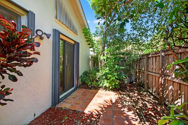 $4,500 | 7745 Stanway Place, Boca Raton, FL 33433