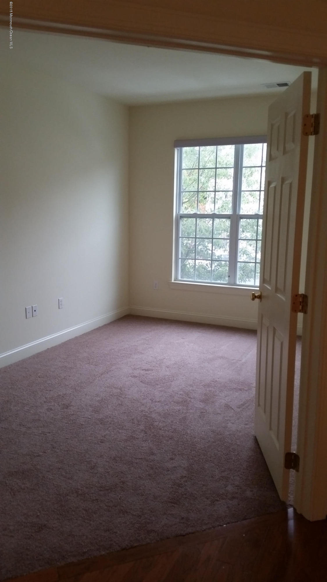 902 Abby Road Middletown, NJ 07748 - Photo 20 of 61 an empty room with a window