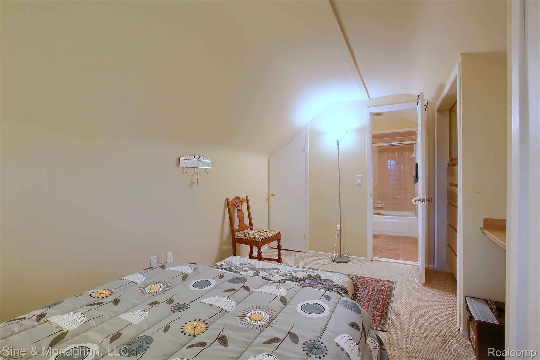 1151 Torrey Road Grosse Pointe, MI 48236 - Photo 19 of 30 20-3rd Bedroom.jpg