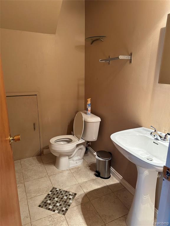 24145 Cottrell Clinton Township, MI 48035 - Photo 5 of 14