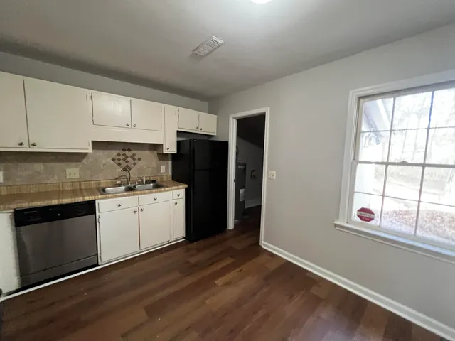 $1,400 | 107 Wendy Way, Unit B, Summerville, SC 29485