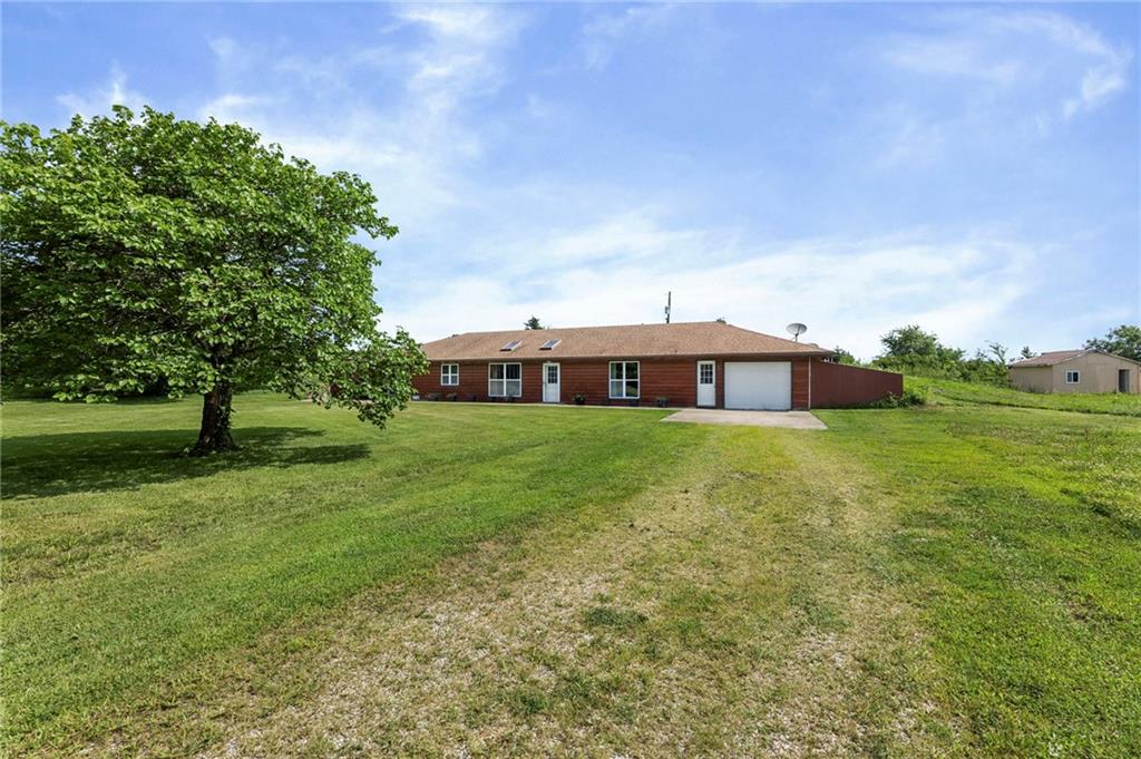 33155 Block Road Paola, KS 66071 - Photo 5 of 51
