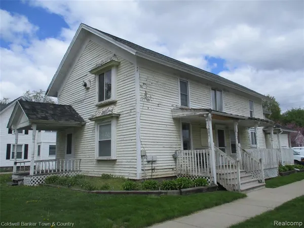 $209,000 | 435 East Grand River Road, Fowlerville, MI 48836