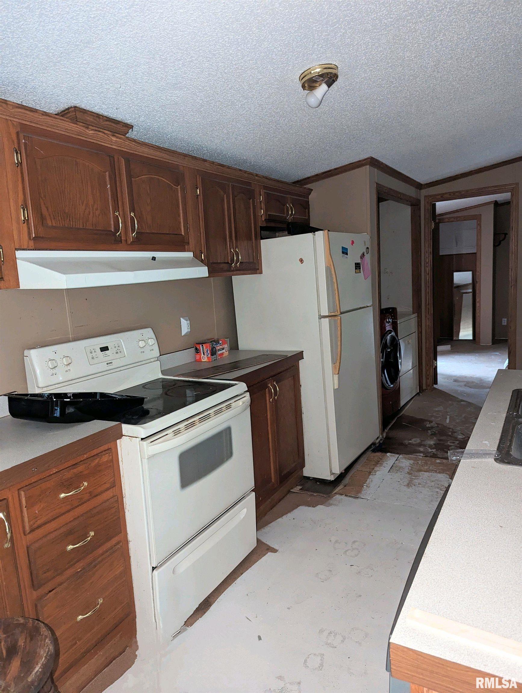 200 Madison Colp, IL 62918 - Photo 5 of 13