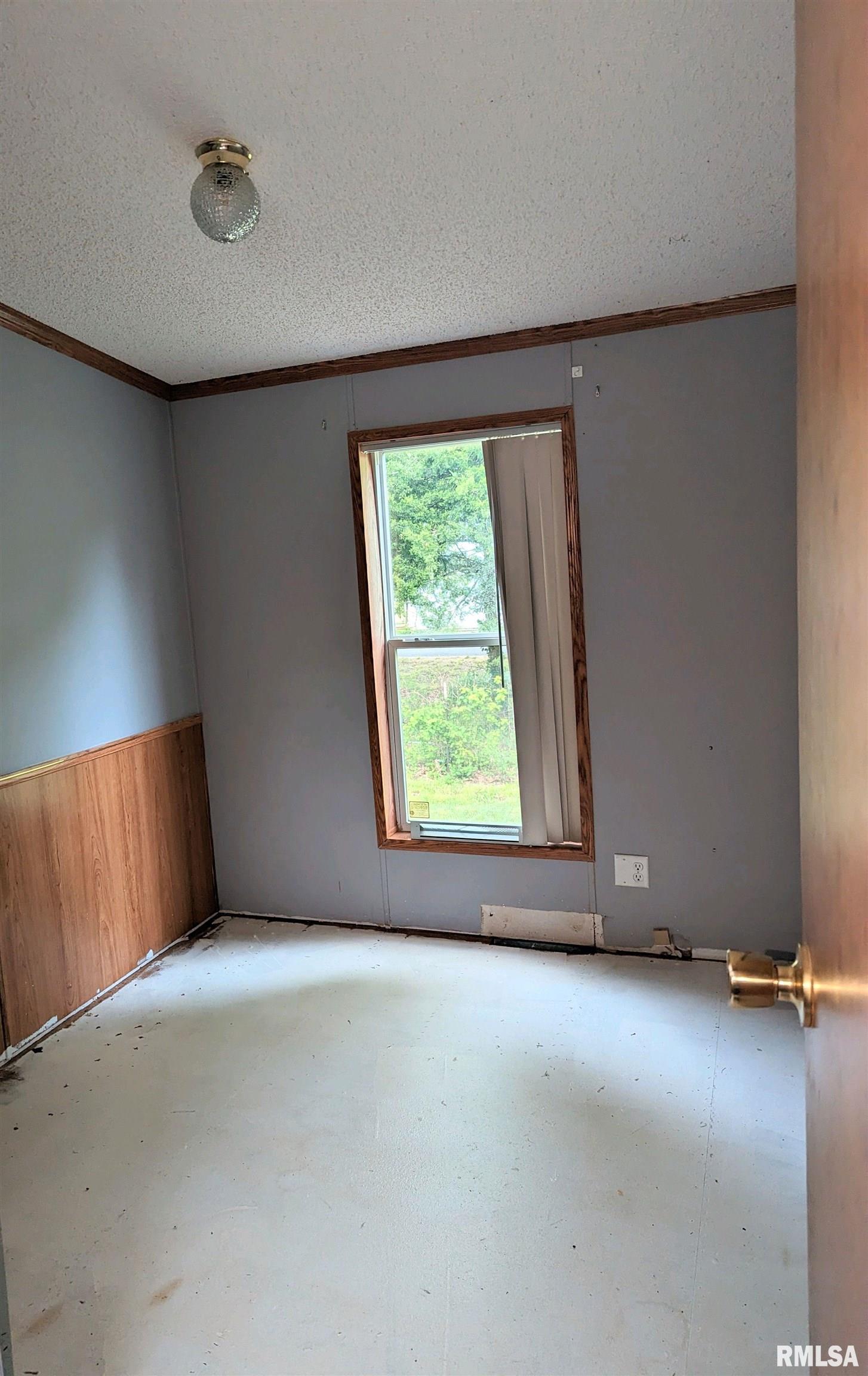 200 Madison Colp, IL 62918 - Photo 7 of 13