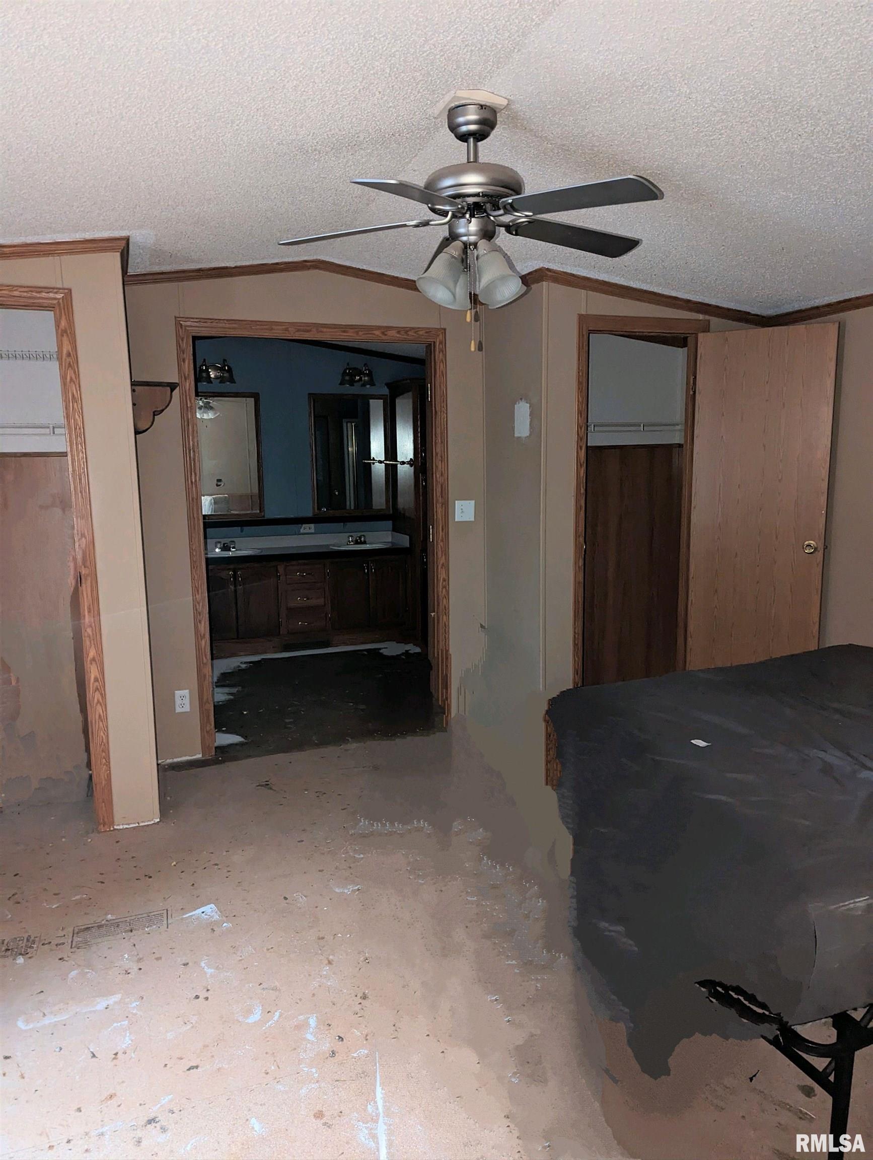 200 Madison Colp, IL 62918 - Photo 9 of 13