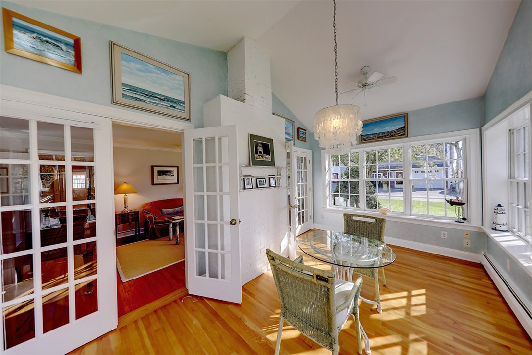 20 Lake Road Narragansett, RI 02882 - Photo 19 of 45