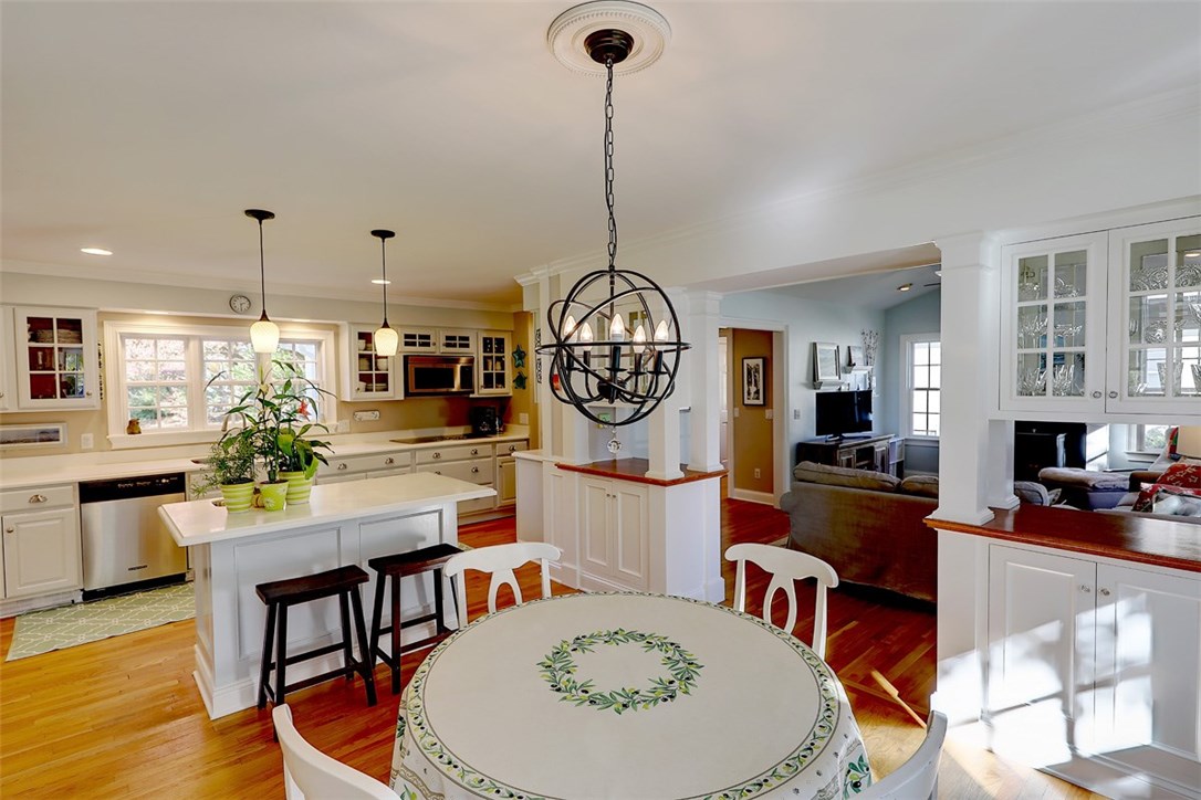 20 Lake Road Narragansett, RI 02882 - Photo 25 of 45