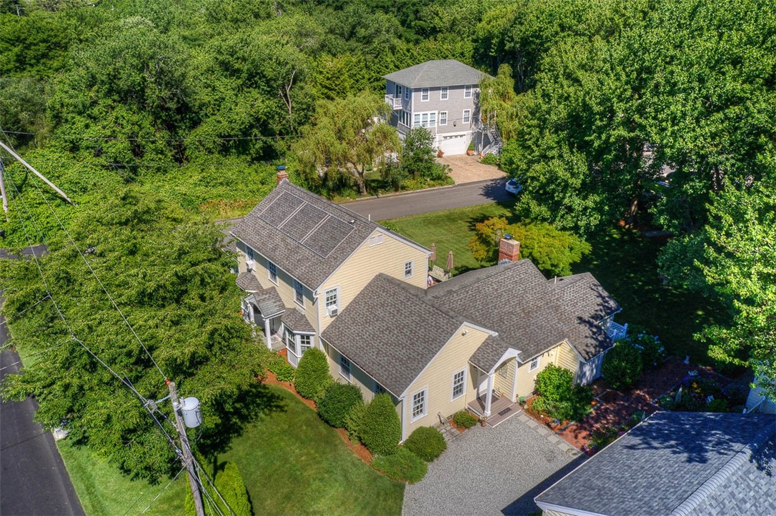 20 Lake Road Narragansett, RI 02882 - Photo 4 of 45