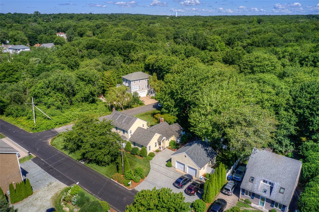 20 Lake Road Narragansett, RI 02882 - Photo 5 of 45