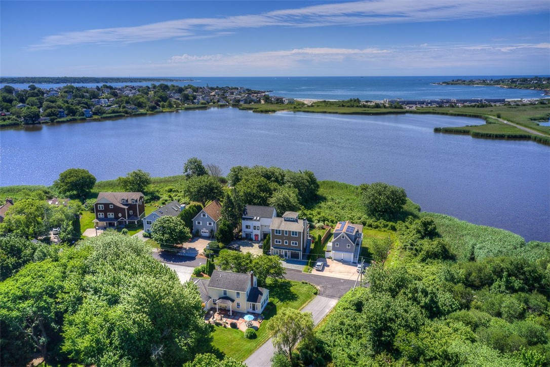 20 Lake Road Narragansett, RI 02882 - Photo 9 of 45