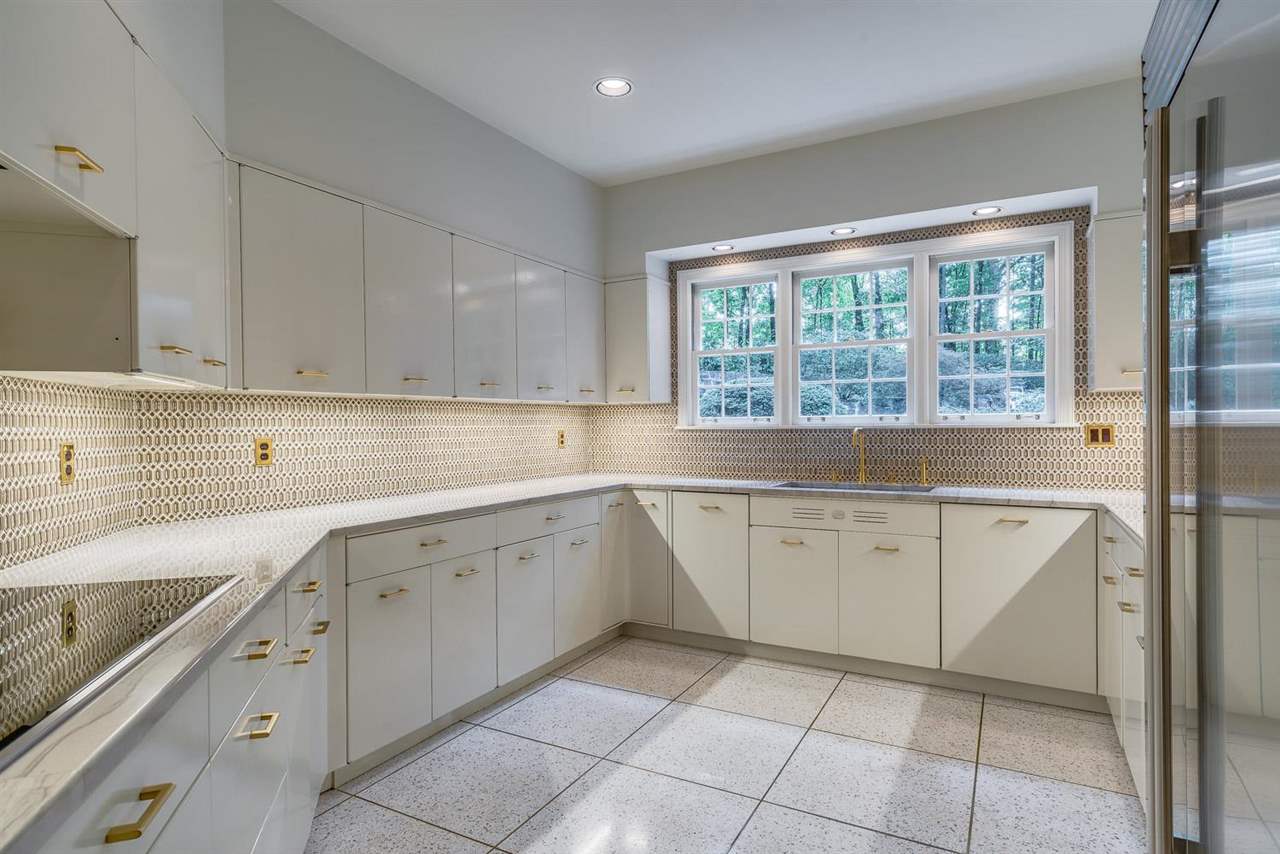 5711 Shady Grove Road Memphis, TN 38120 - Photo 10 of 25