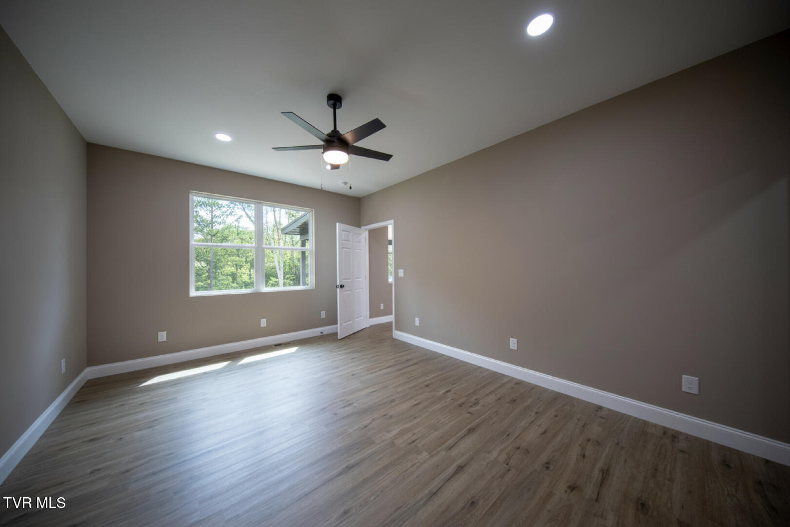 3040 Winding Way Cosby, TN 37722 - Photo 16 of 40 14ai