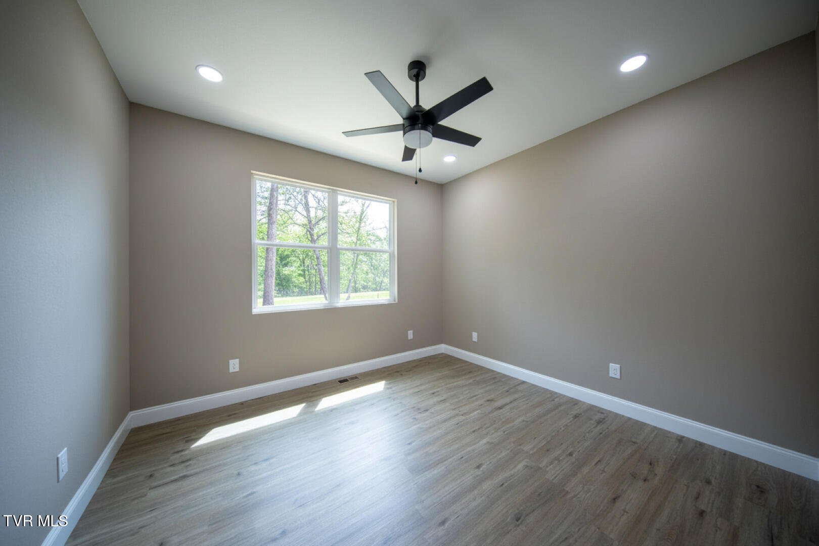 3040 Winding Way Cosby, TN 37722 - Photo 20 of 40 17ai