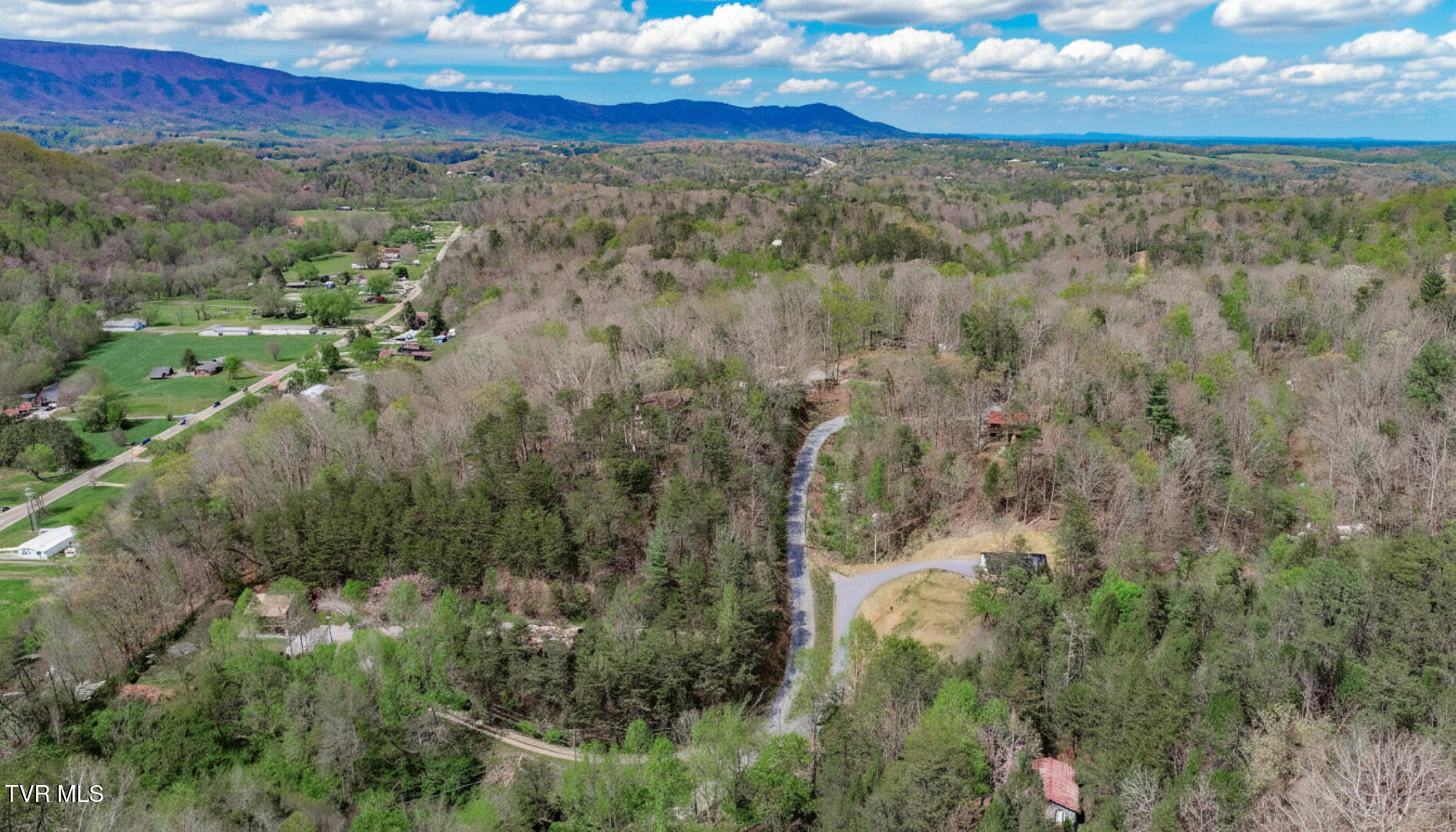 3040 Winding Way Cosby, TN 37722 - Photo 39 of 40 32ai