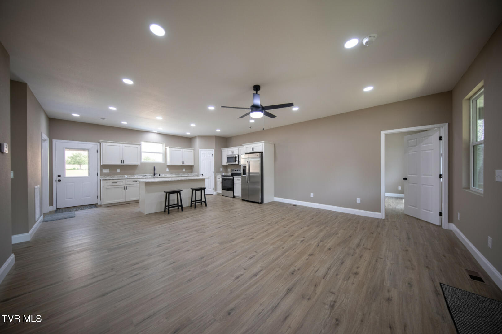 3040 Winding Way Cosby, TN 37722 - Photo 9 of 40 8ai