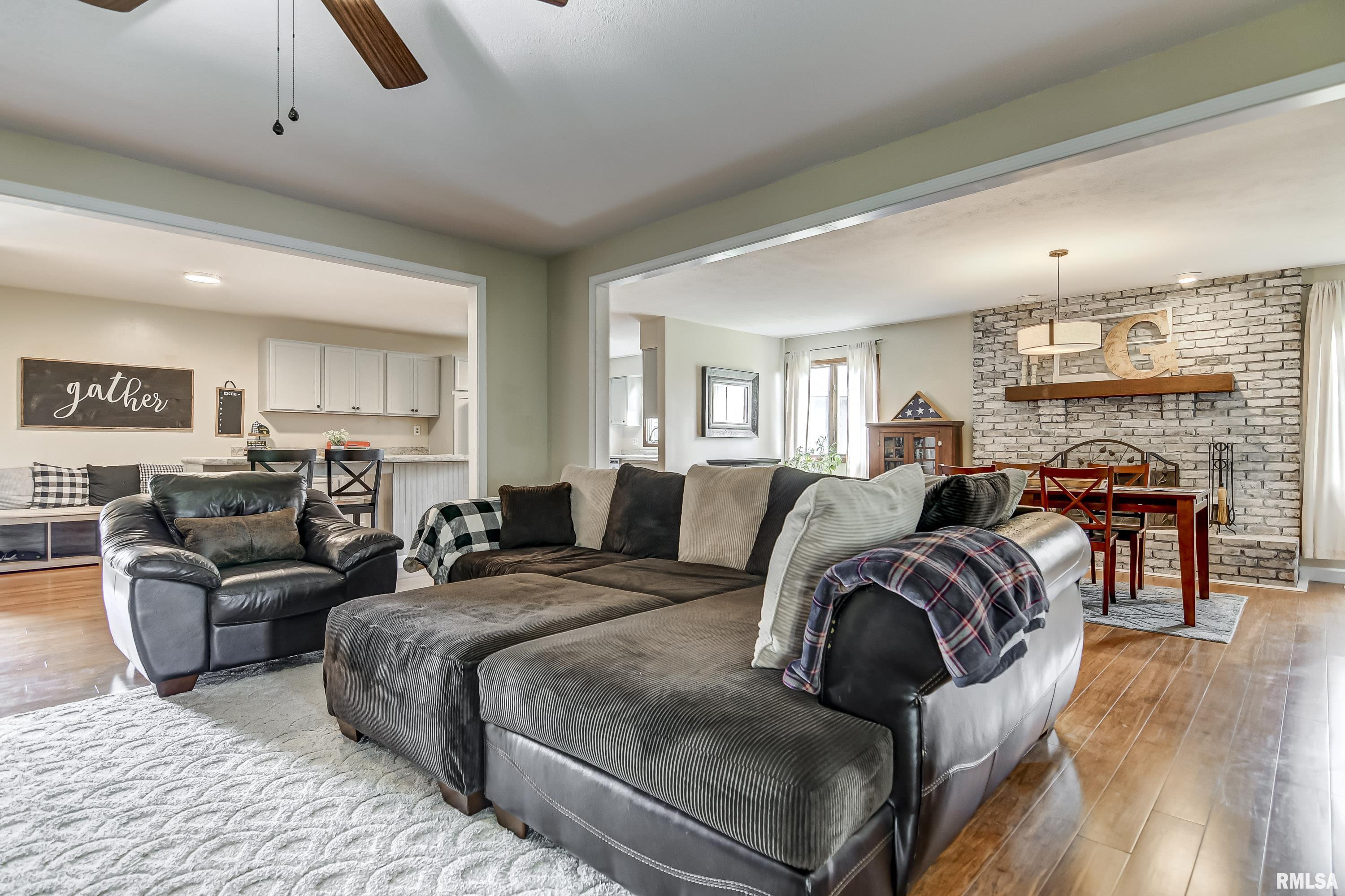 45 Red Fox Court Springfield, IL 62712 - Photo 4 of 43