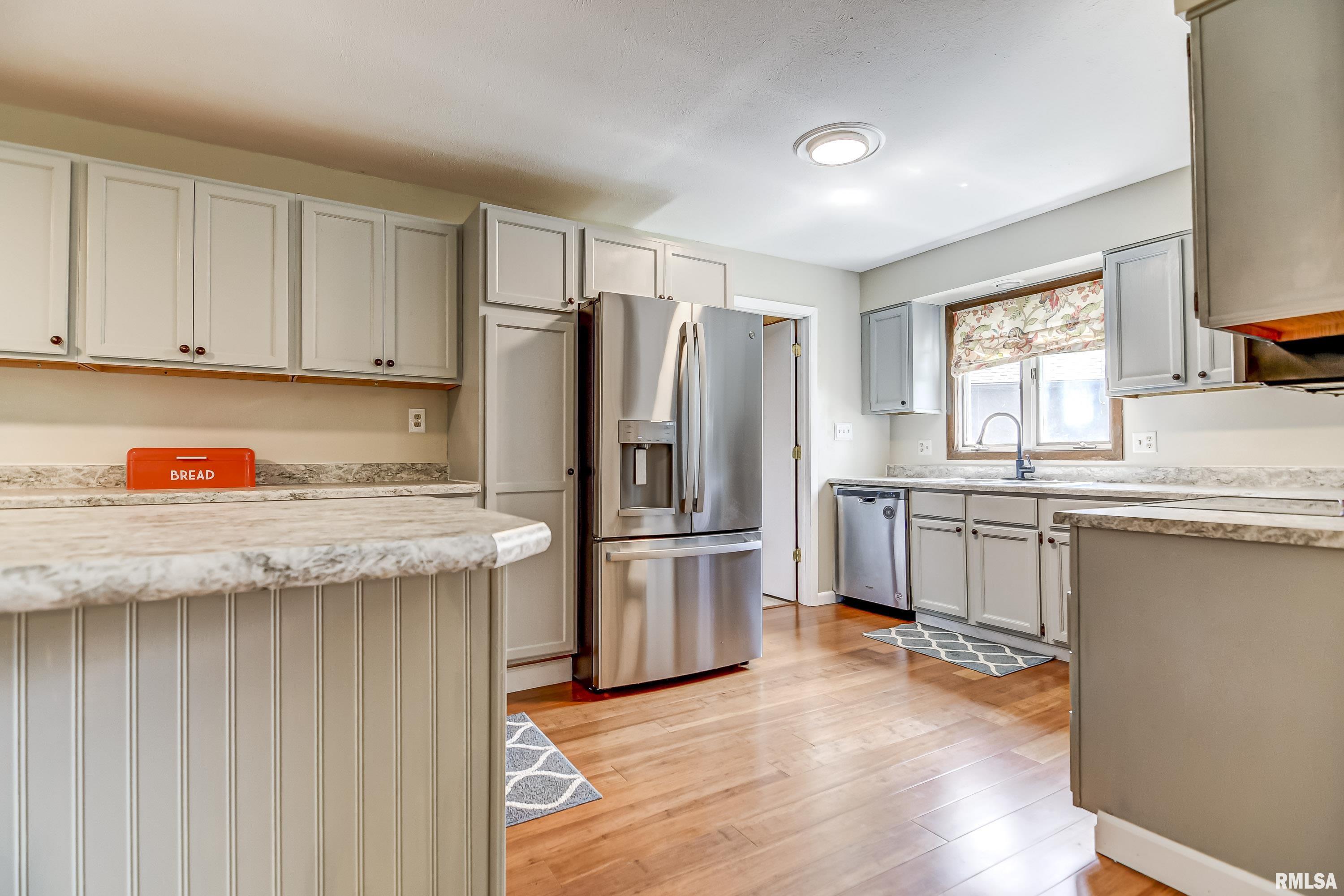 45 Red Fox Court Springfield, IL 62712 - Photo 9 of 43