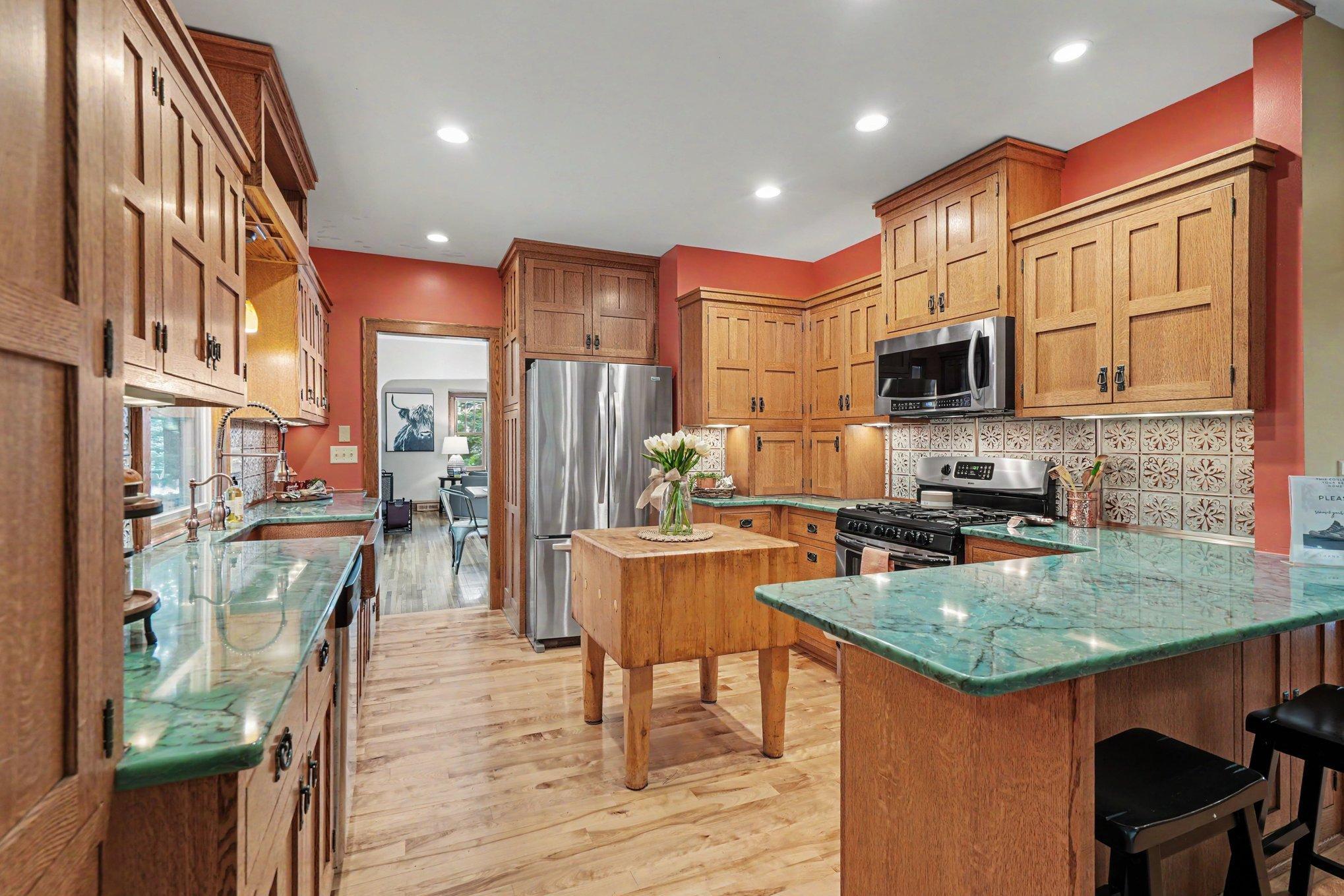 4919 Williston Road Minnetonka, MN 55345 - Photo 15 of 36