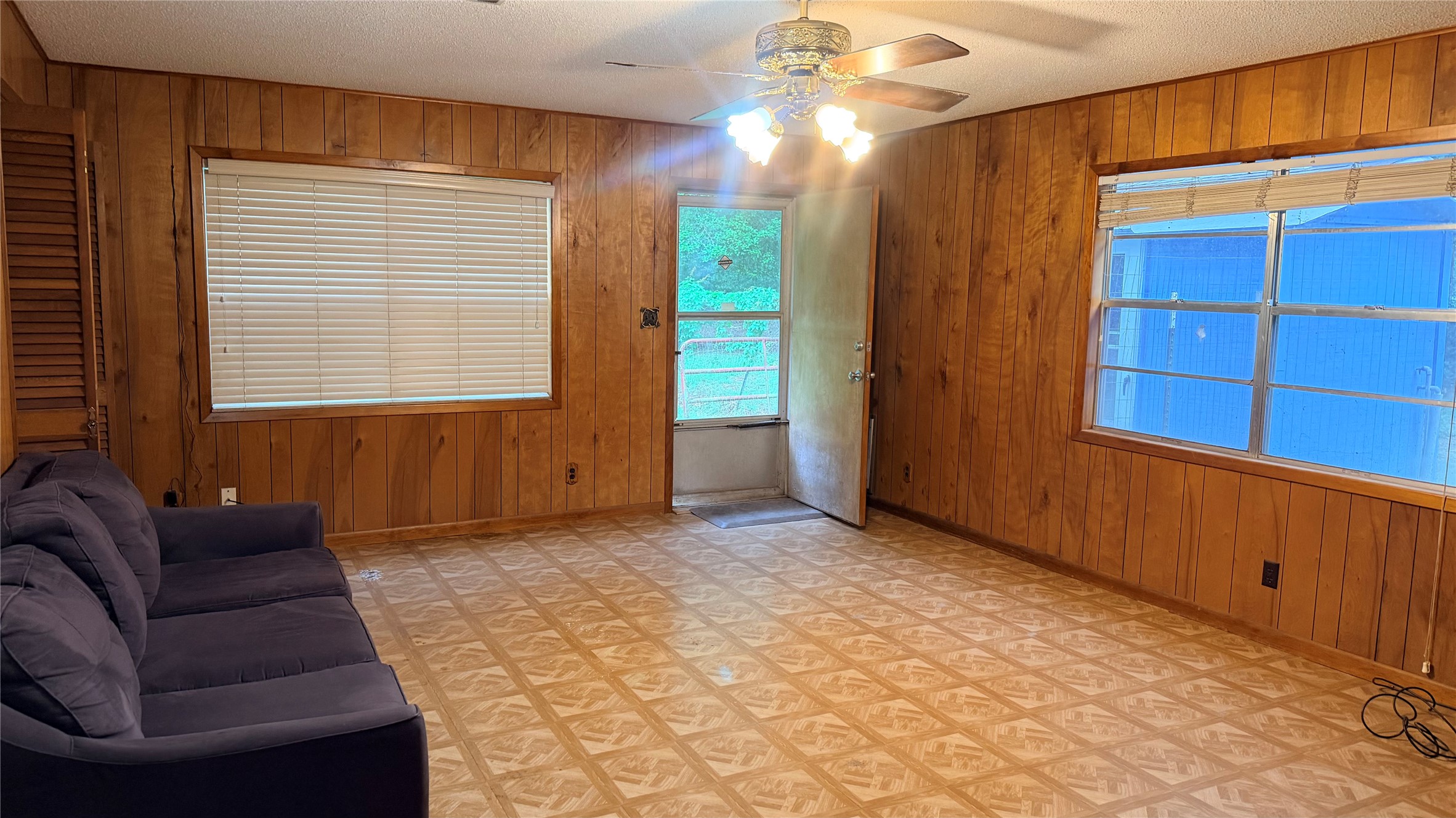 352 North George Jones Road Livingston, TX 77351 - Photo 8 of 37