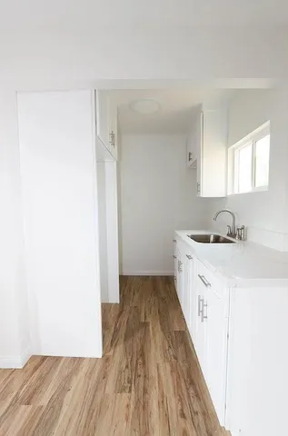 a close view of sink and tap