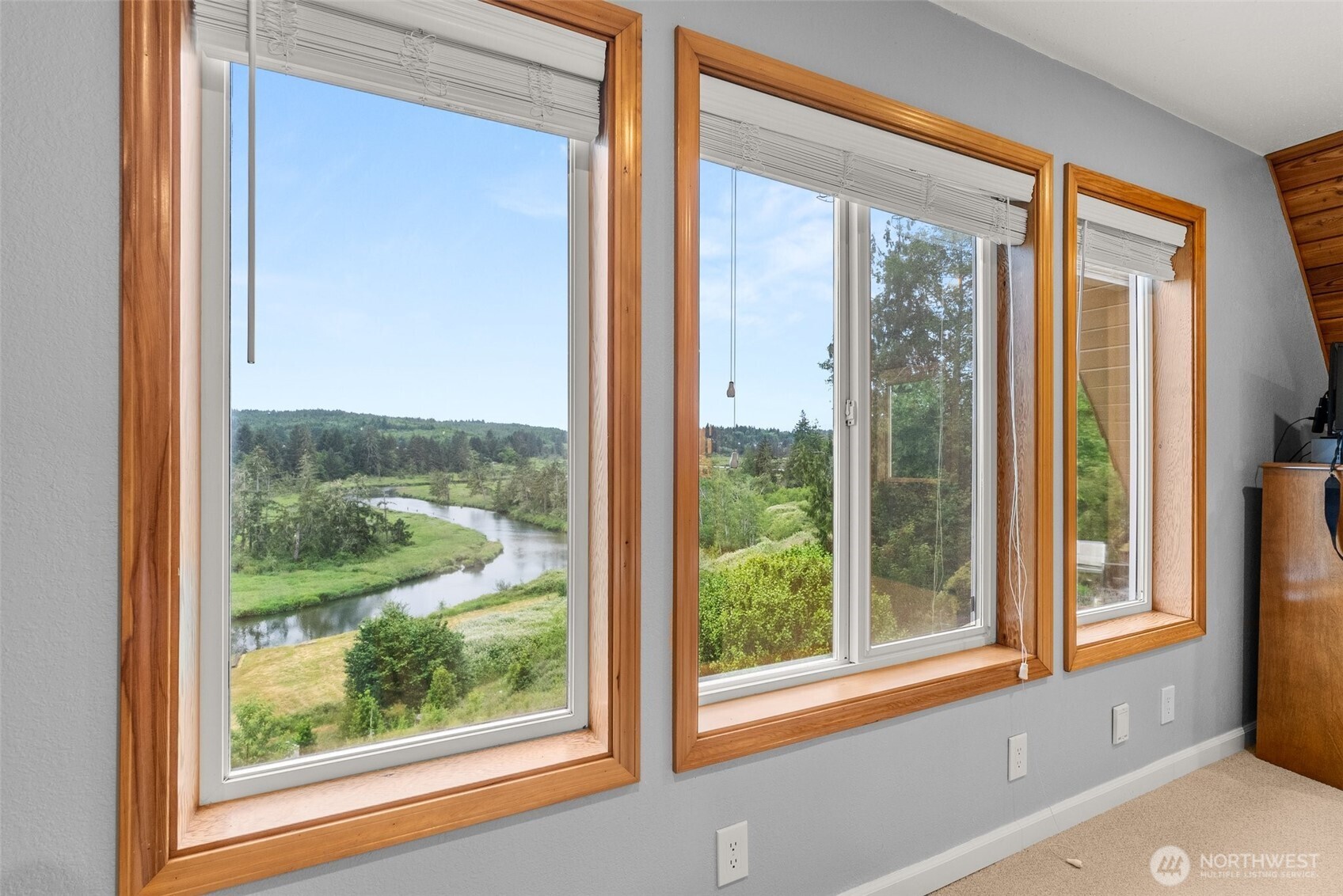 1508 Bloomhardt Road Raymond, WA 98577 - Photo 25 of 40 a view of a room that has a large window