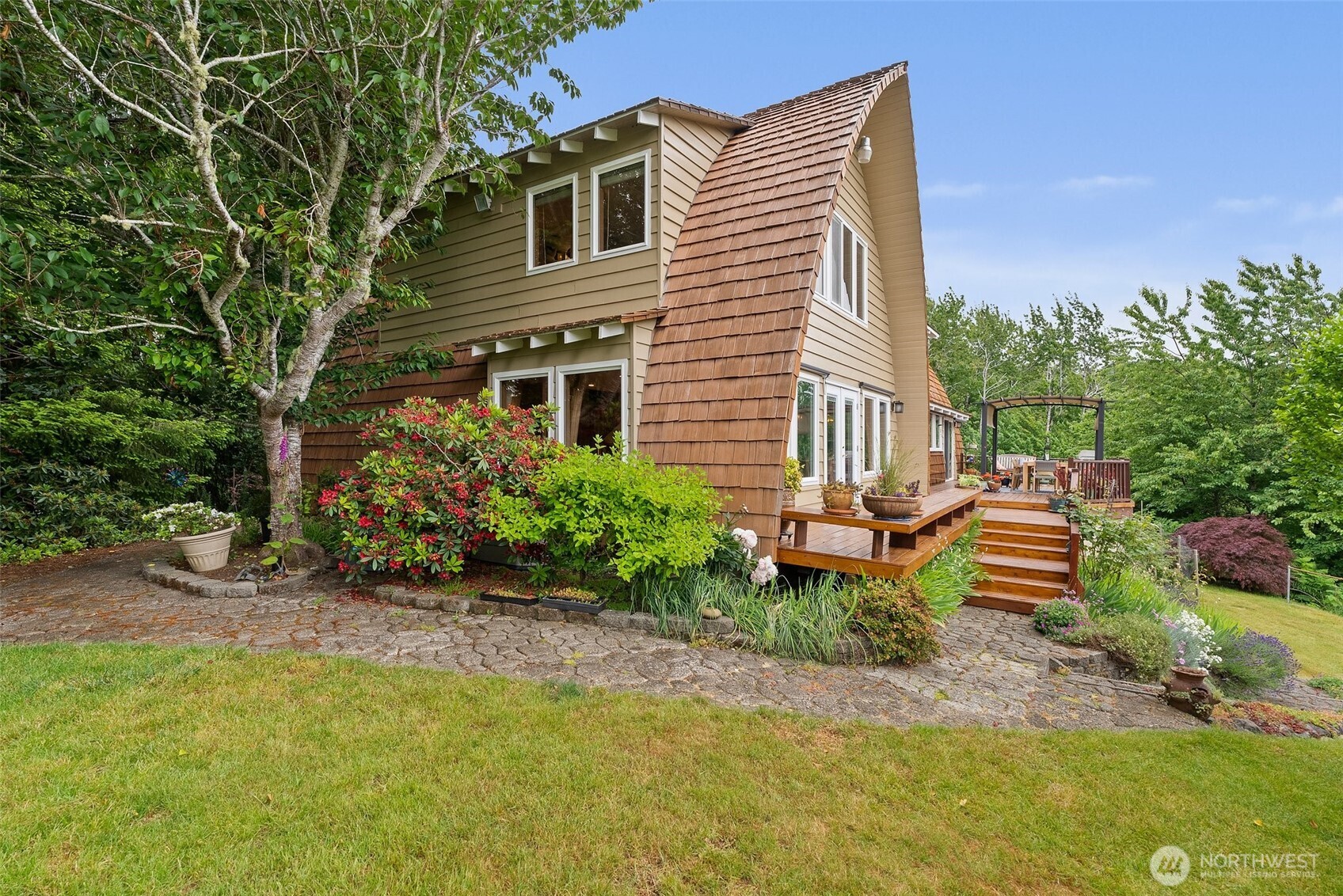 1508 Bloomhardt Road Raymond, WA 98577 - Photo 31 of 40 a front view of a house with a yard