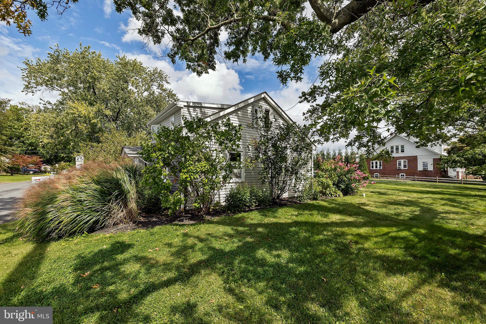 813 Bridge Street Spring City, PA 19475 - Photo 41 of 42 Side Yard