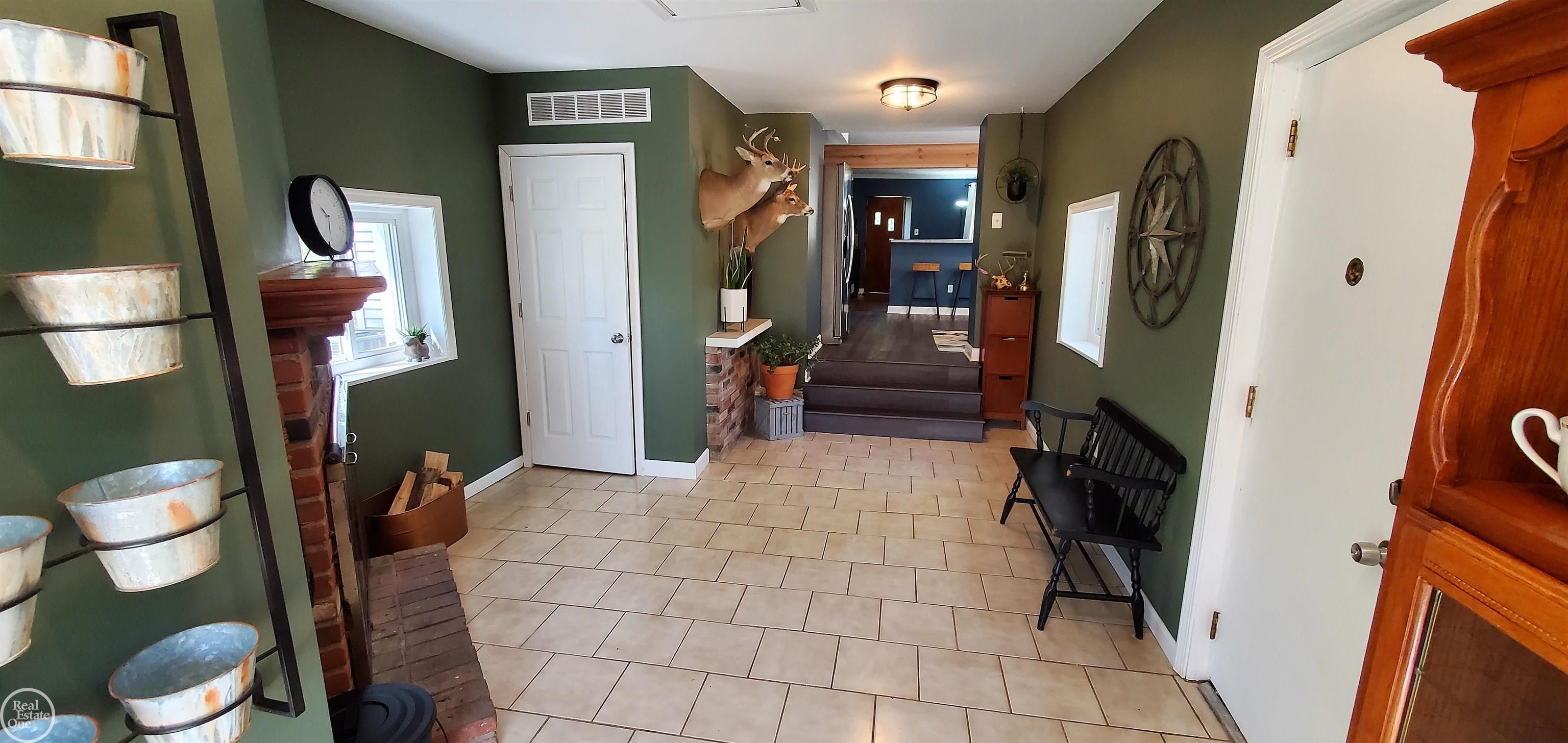 8815 Marsh Road Algonac, MI 48001 - Photo 48 of 77 50108341-47.JPG