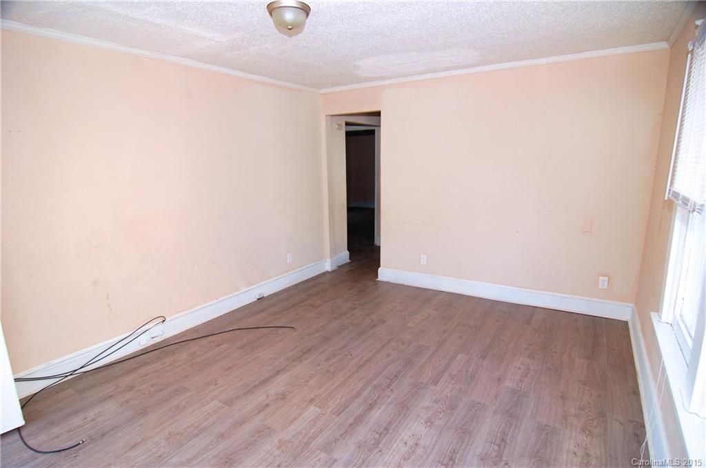1312 Effingham Road Charlotte, NC 28208 - Photo 2 of 6