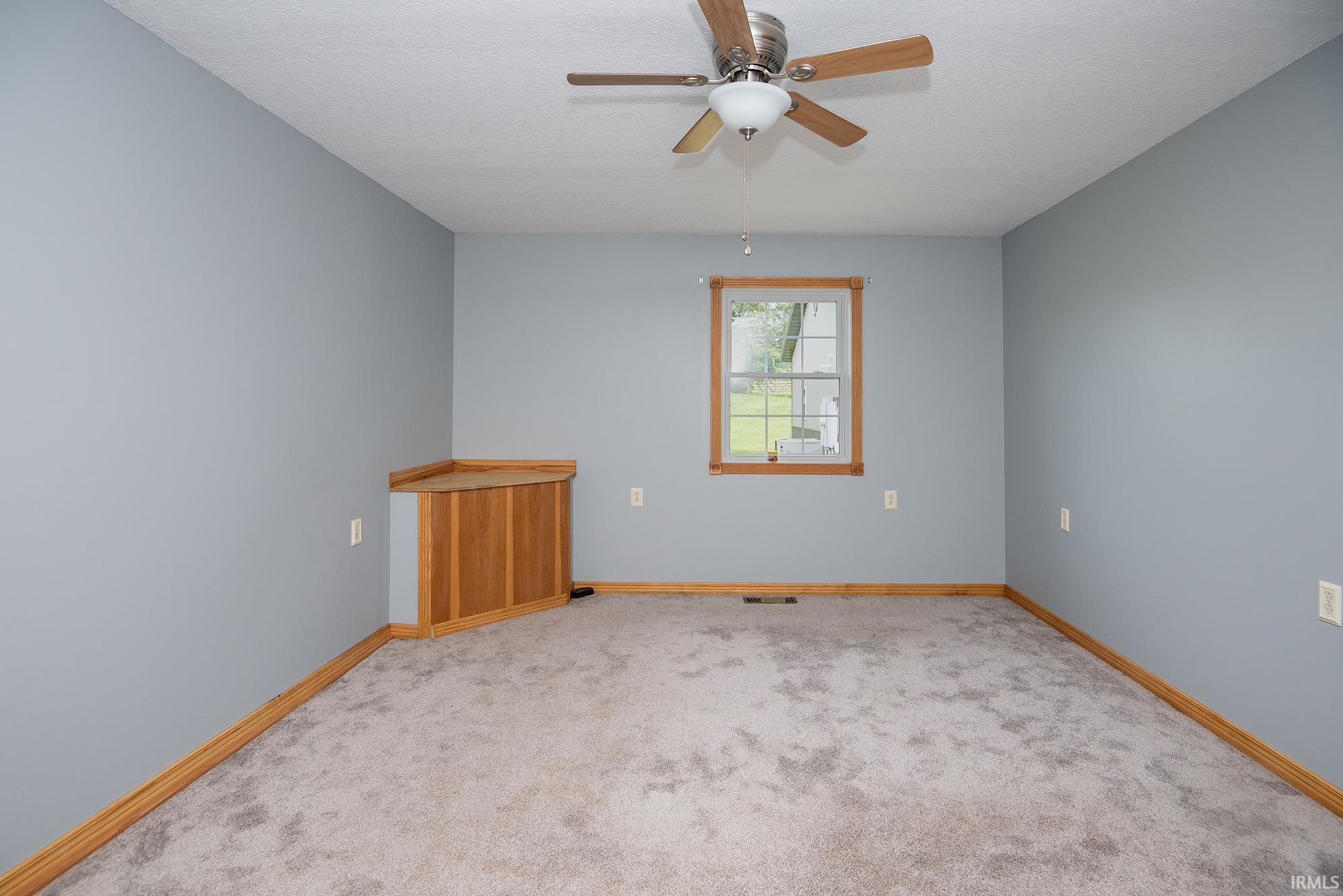 2219 Loudermilk Road Vincennes, IN 47591 - Photo 13 of 50