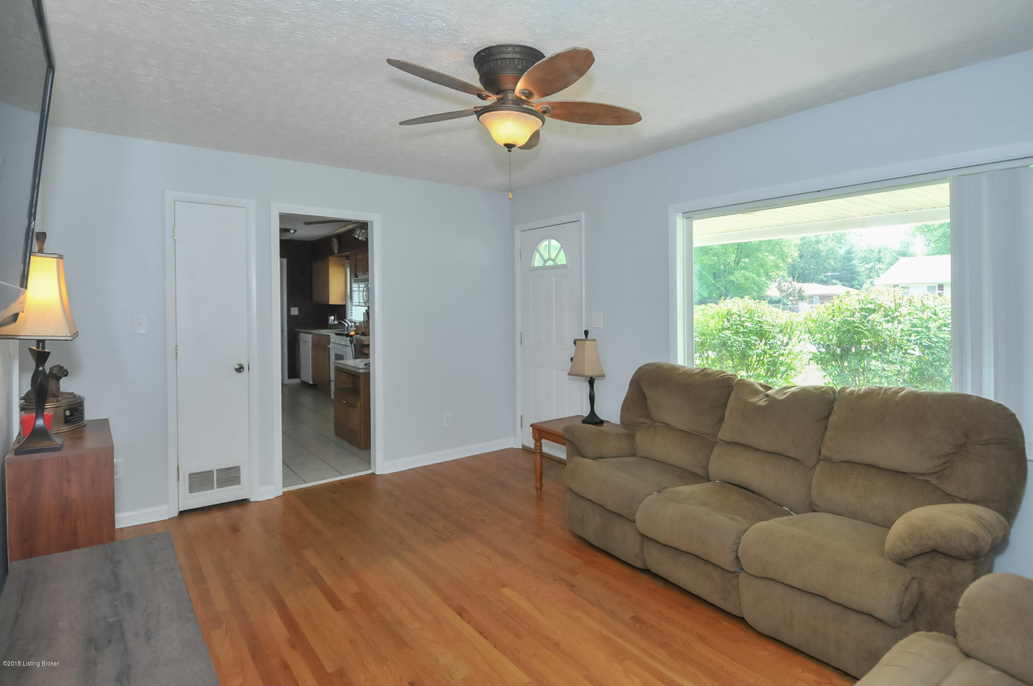 1903 Heaton Road Louisville, KY 40216 - Photo 4 of 29 1903HeatonRd-8