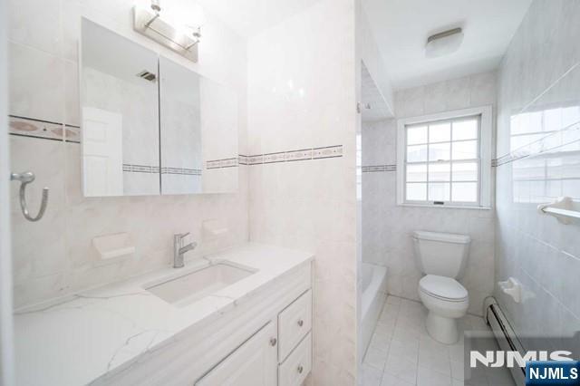 830 Elizabeth Street, Unit 2 Ridgefield, NJ 07657 - Photo 19 of 29 Gallery Image 19