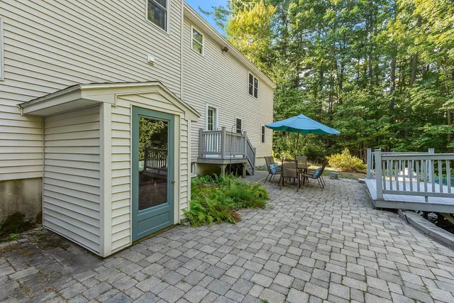 $500,000 | 23 Greenbriar Road, New Ipswich, NH 03071