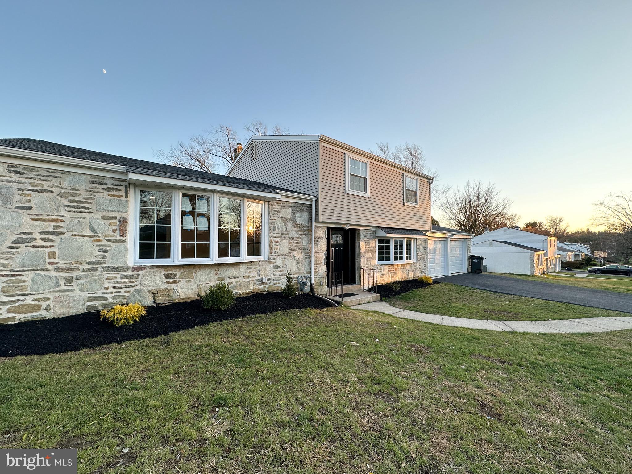 3885 Byron Road Huntingdon Valley, PA 19006 - Photo 5 of 37 Gallery Image 5