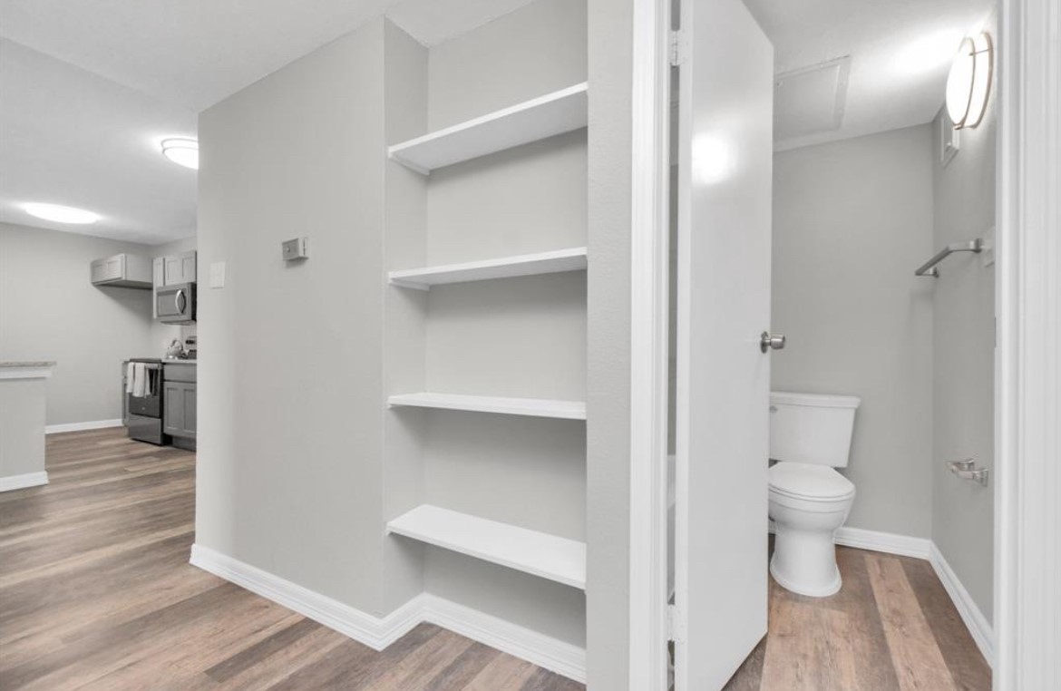 10101 South Gessner Road, Unit 811 Houston, TX 77071 - Photo 22 of 40 Gallery Image 22