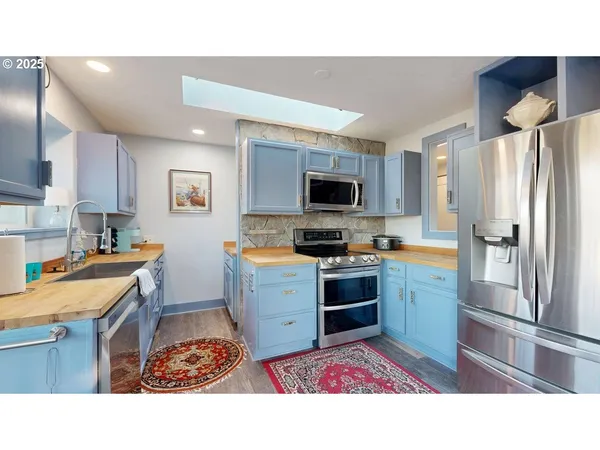 $458,000 | 222 Del Norte Lane, Unit 8, Brookings, OR 97415