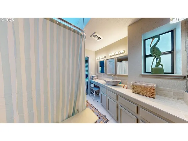 $458,000 | 222 Del Norte Lane, Unit 8, Brookings, OR 97415