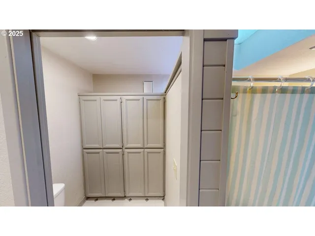 $458,000 | 222 Del Norte Lane, Unit 8, Brookings, OR 97415