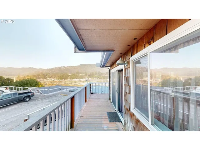 $458,000 | 222 Del Norte Lane, Unit 8, Brookings, OR 97415