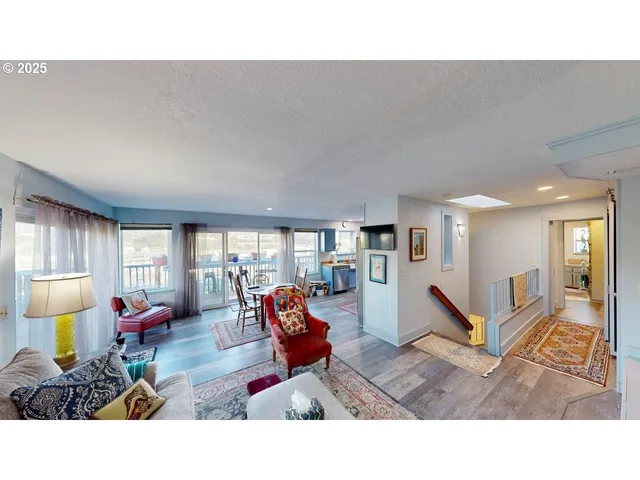 $458,000 | 222 Del Norte Lane, Unit 8, Brookings, OR 97415