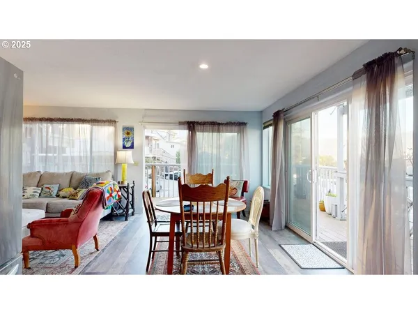 $458,000 | 222 Del Norte Lane, Unit 8, Brookings, OR 97415