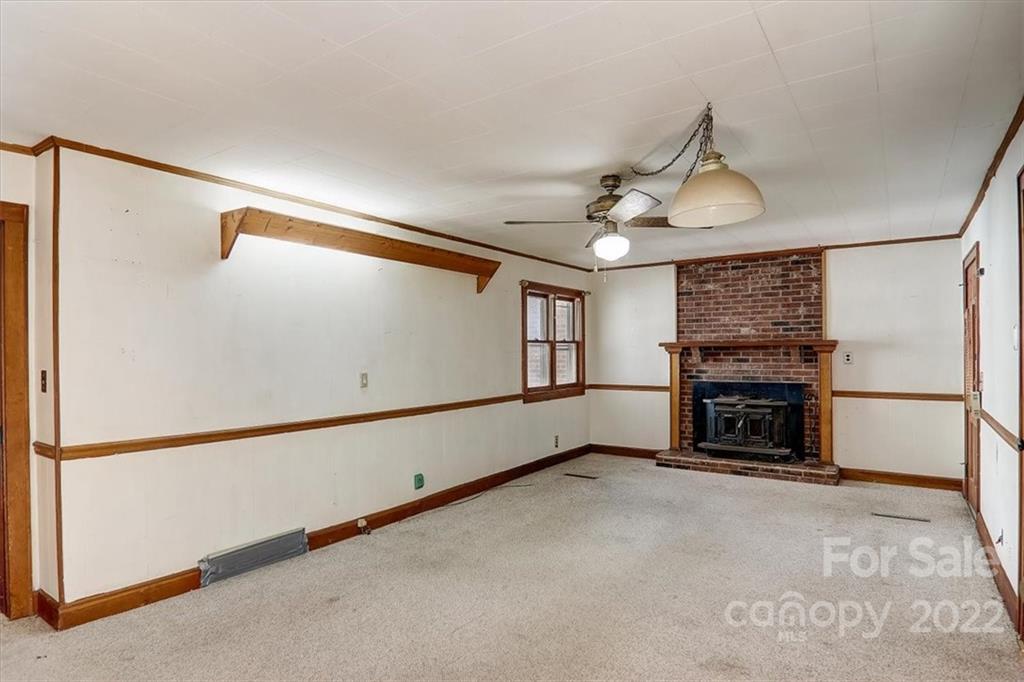 121 Edwards Road Clyde, NC 28721 - Photo 32 of 48